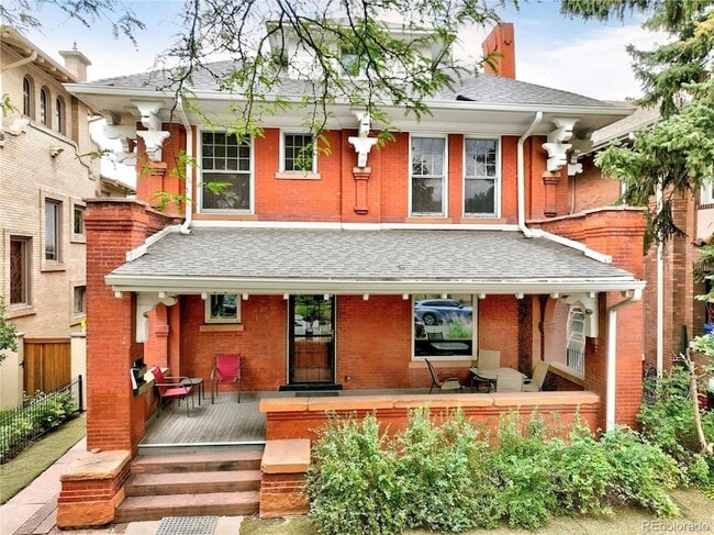 Photo - 840 Emerson St House