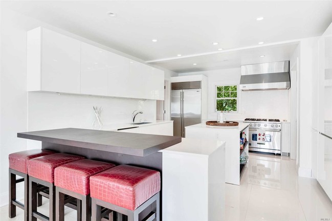 Foto del edificio - 63 Linden Ln