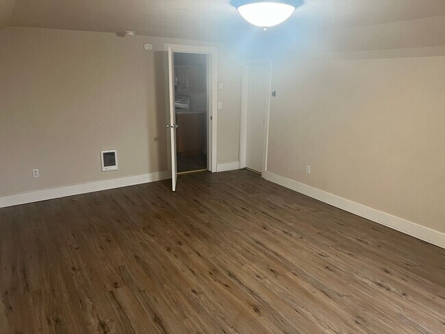 Foto del edificio - Commercial Space