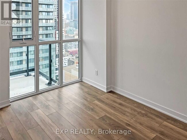 Building Photo - 87 Peter St