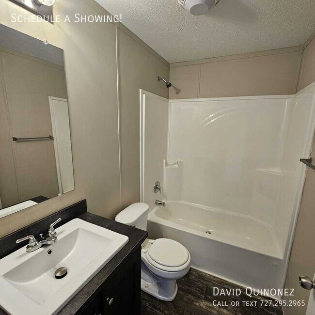 Foto del edificio - 2737 W Washington Center Rd