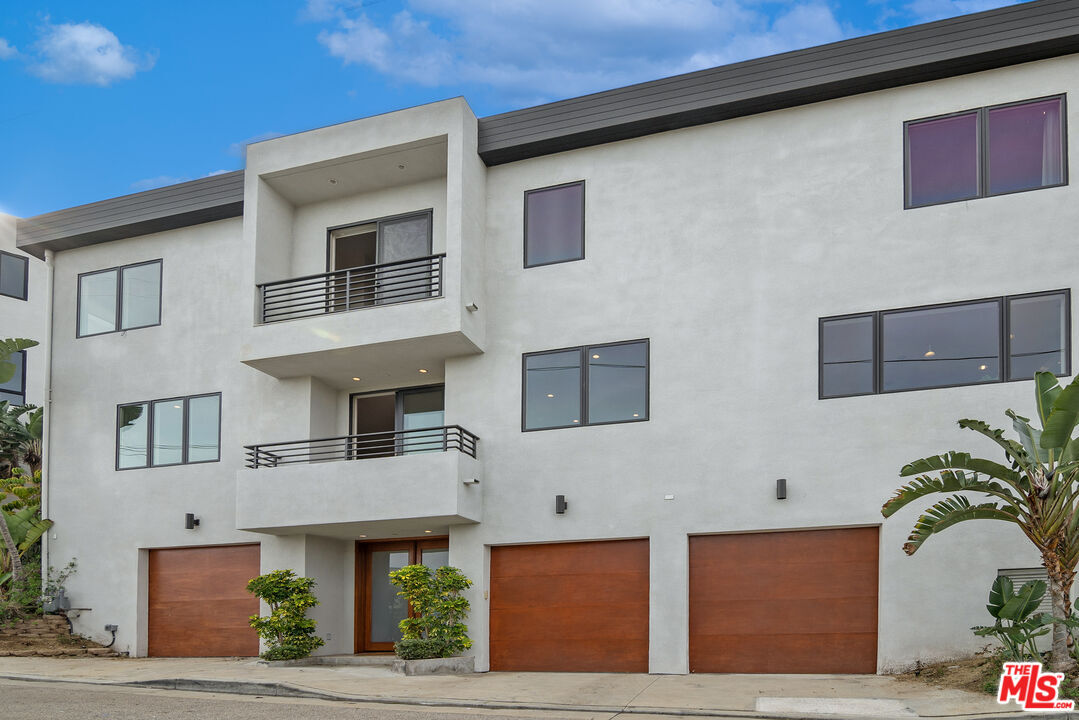 Foto principal - 8200 Mannix Dr