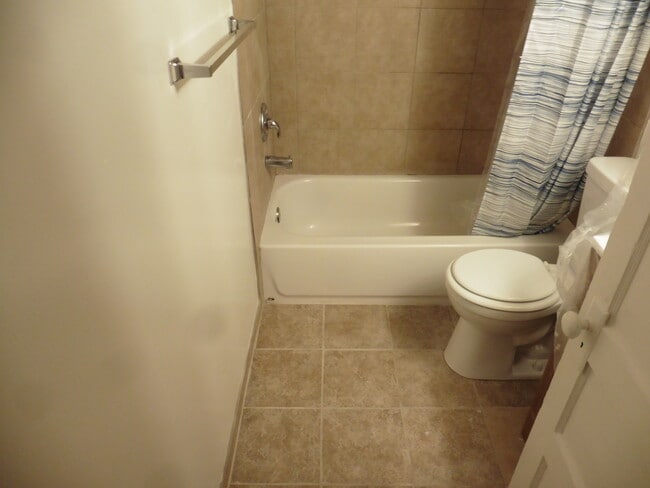Bath - 547 W 200 N