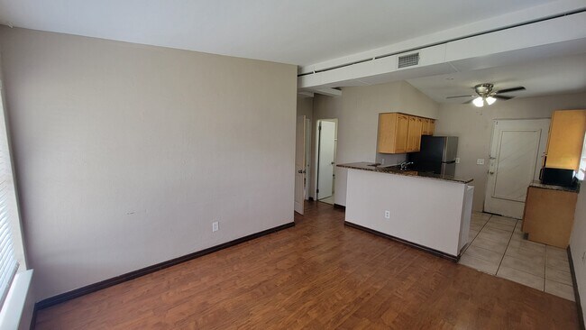 Foto del edificio - 279 S 3rd St