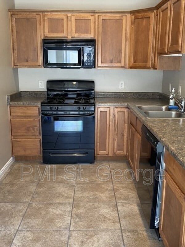 Building Photo - 508 N 2480 W