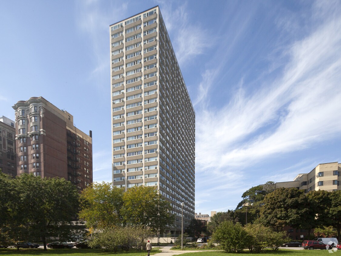 Carmen Marine Apartments Apartments in Chicago, IL