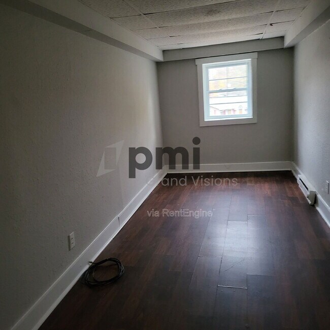 Foto del edificio - 941 E Cantrell St