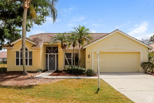 Building Photo - 6615 Oakbrooke Cir