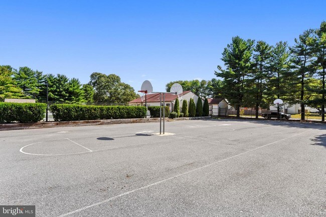 Foto del edificio - 3501 Wedgewood Ct