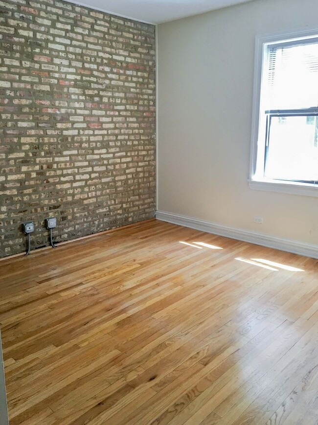 Foto del edificio - 622 W Roscoe St