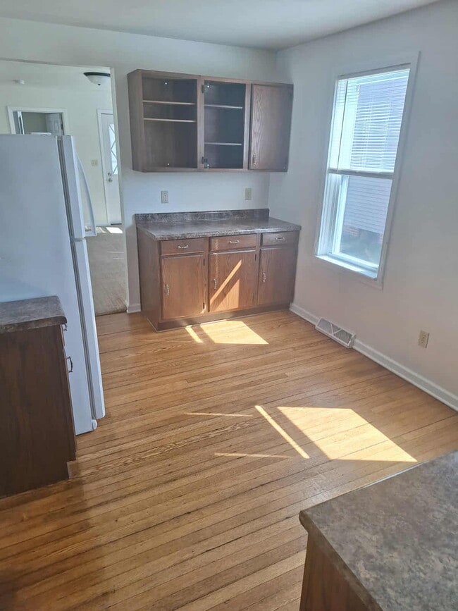 Building Photo - 1808 S 13th St