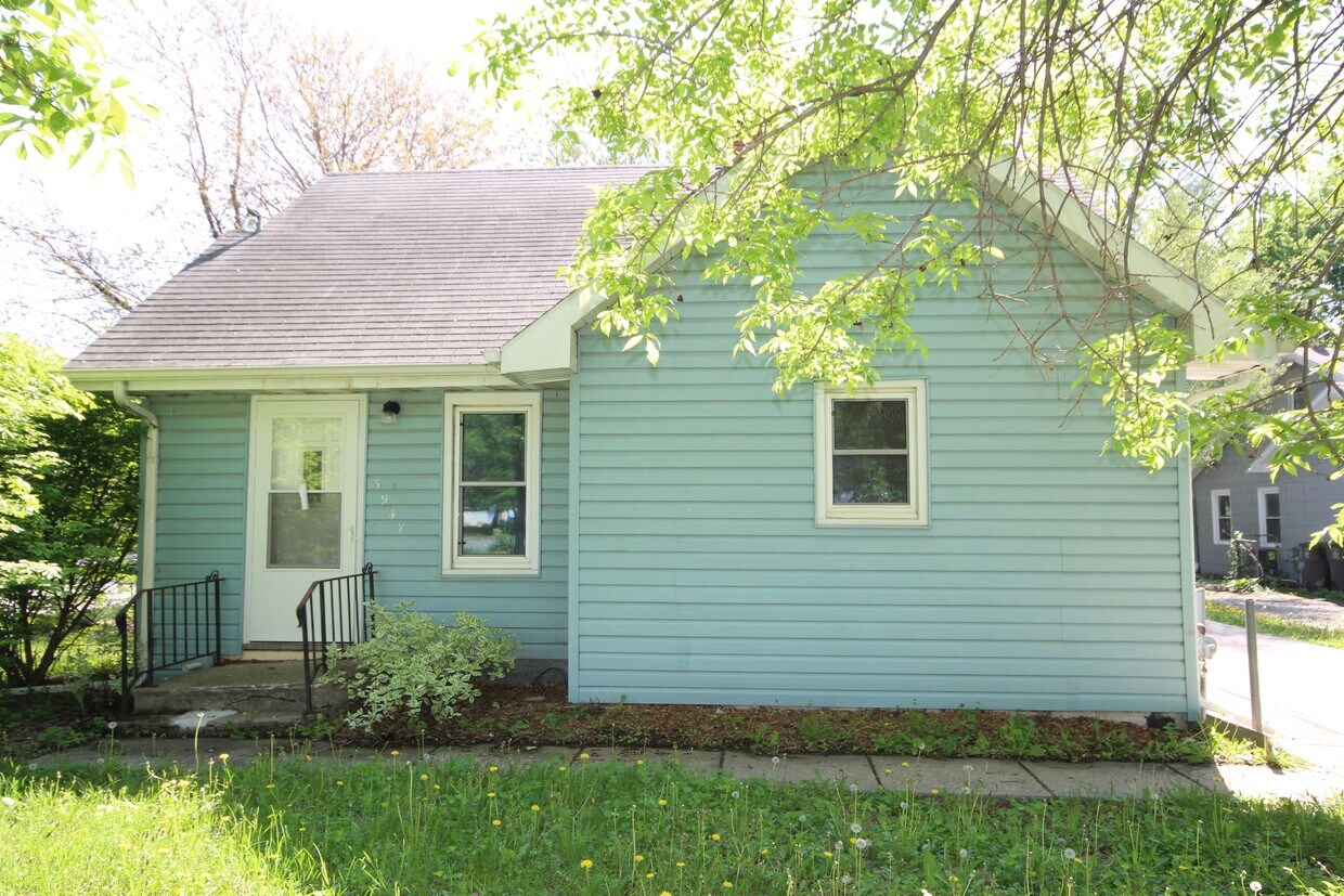 Primary Photo - 3947 40th St