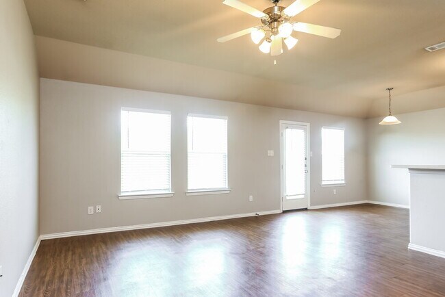 Building Photo - 1217 Camden Yard Dr