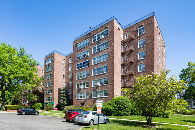 Building Photo - Bell Apartments