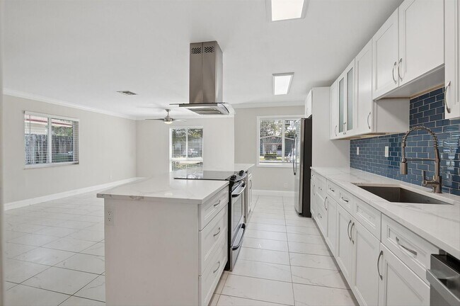 Foto del edificio - 819 SW 13 Street Fort Lauderdale, FL 33315