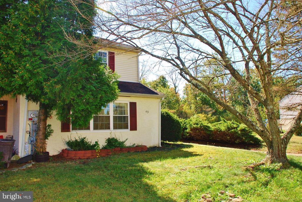 Building Photo - 49 Ivy Ct