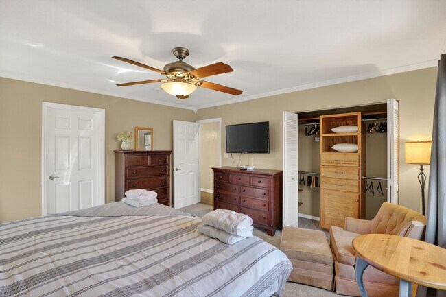 Building Photo - 6 Hunters Ridge Dr