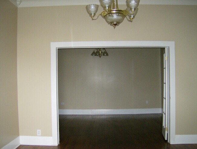 Building Photo - 106 N Railroad St