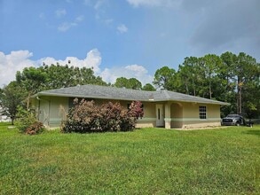 Building Photo - 17817 81st Ln N