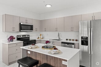 2BR, 2BA - 890SF - Kitchen - Flamingo Village