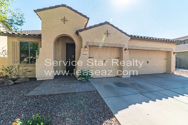 Building Photo - 14113 W Dahlia Dr