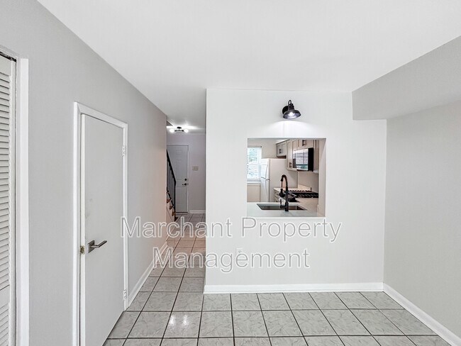 Foto del edificio - 2530 E North St