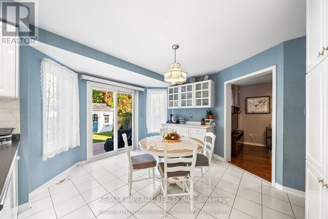 Building Photo - 493 Blackstock Rd