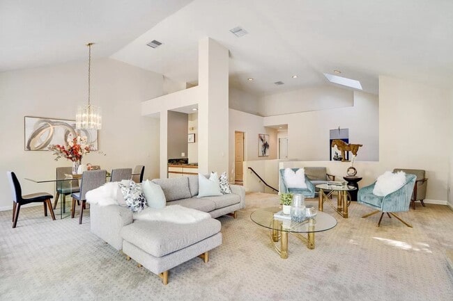 Foto del edificio - 3056 Lakemont Dr