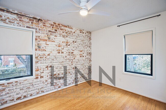 Building Photo - 706 Argonne Ave NE