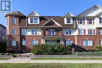 Building Photo - 605 Dundas St W