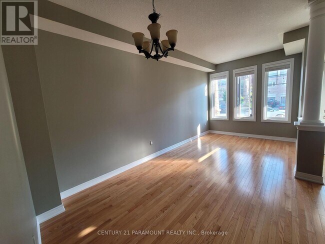 Building Photo - 27 Sky Harbour Dr