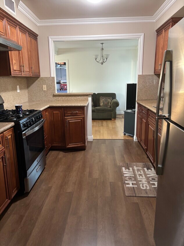 Foto principal - 10401 Wilsey Ave