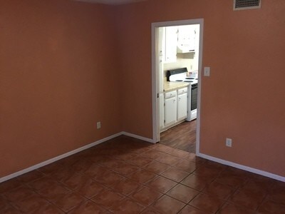 Building Photo - Marshall Wood Townhome