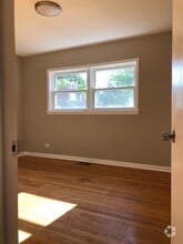 Building Photo - 5849 S Francisco Ave