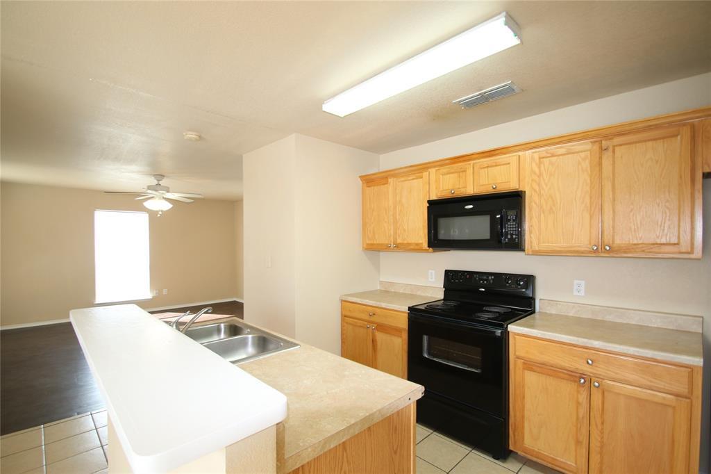 219 N Denton St Unit 201, Weatherford, TX 76086 Apartment for Rent in