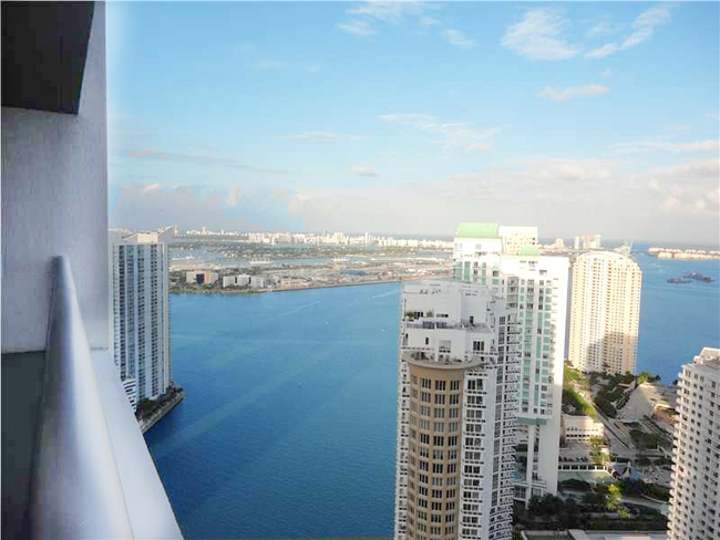 Foto del edificio - 465 Brickell Ave