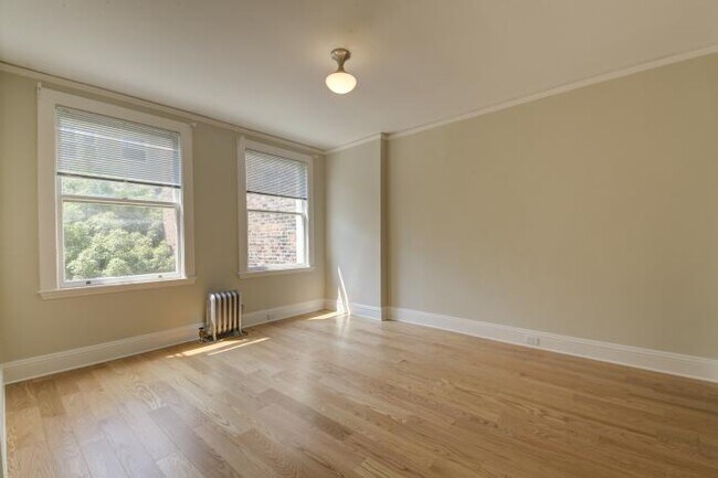 Building Photo - bedroom in San Francisco CA 94109
