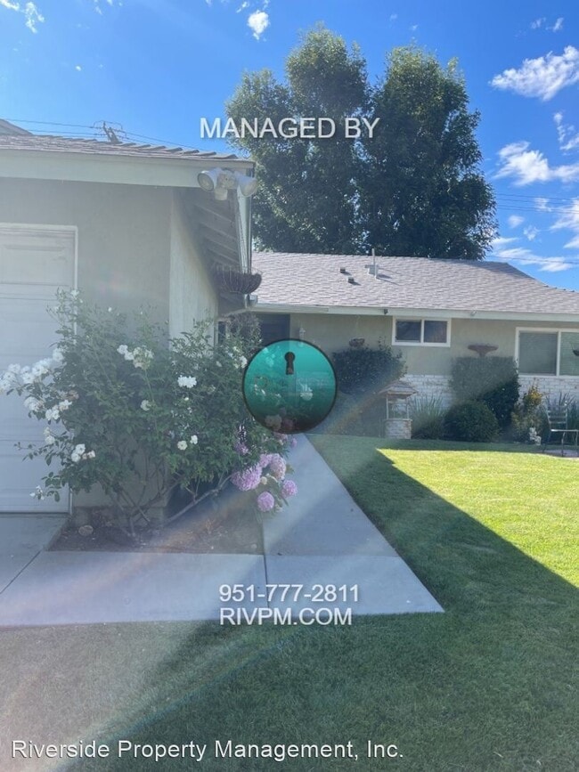Building Photo - 3 br, 2 bath House - 2262 Border Ave