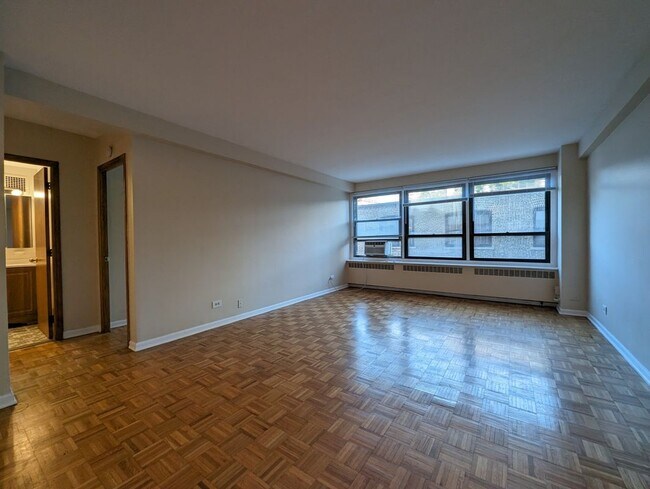 Building Photo - 4180 N Marine Dr