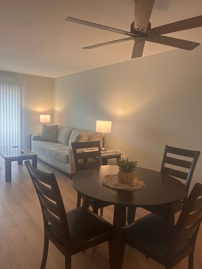 Foto del edificio - 4150 E Cactus Rd