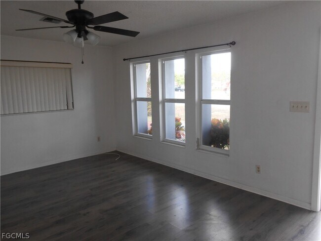 Foto del edificio - 1516 Lindale Cir