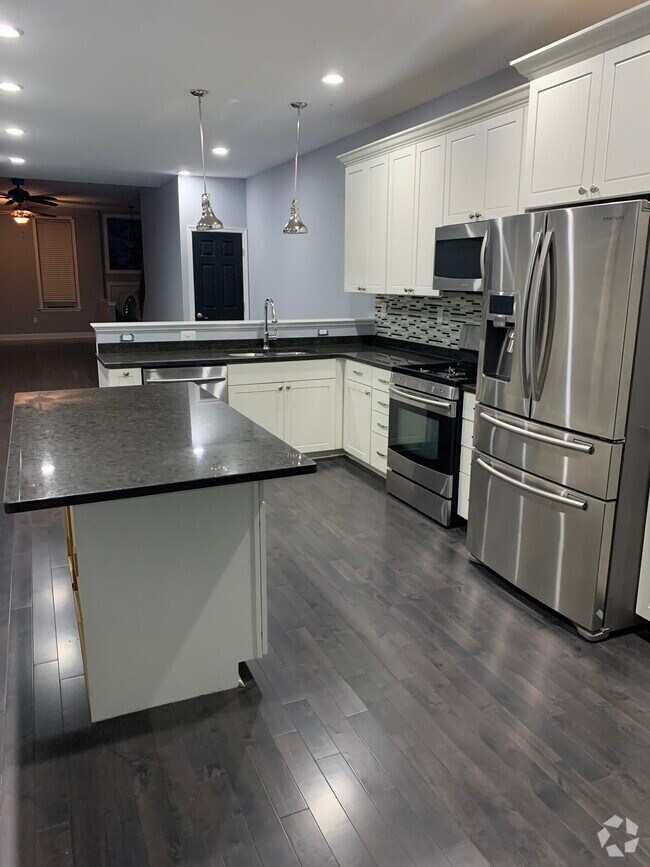 Apartments for Rent in 19134