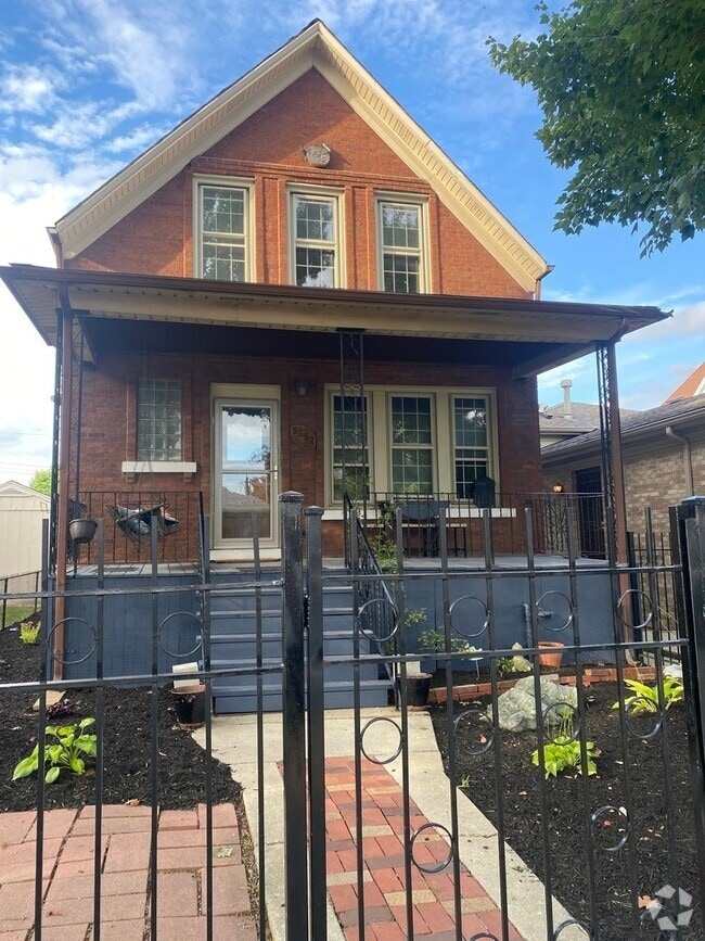 Building Photo - 5652 W 64th St