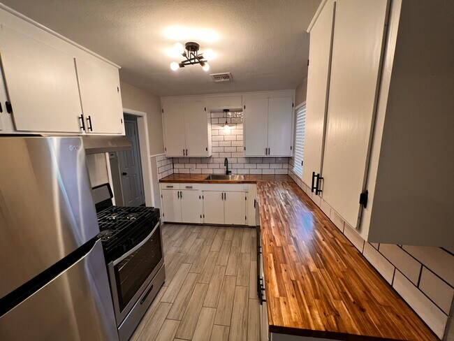 Foto del edificio - 1321 N 2nd Ave