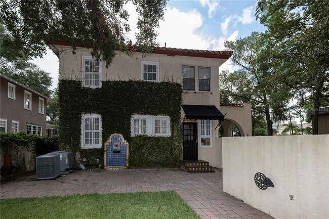 Foto del edificio - 732 Edgewater Dr