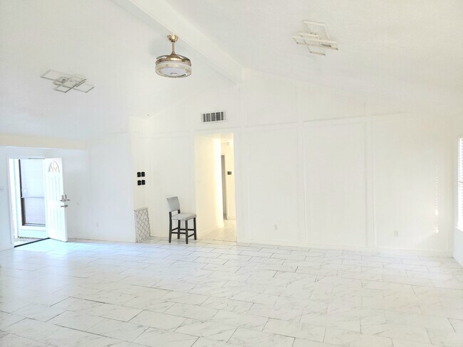 Foto del edificio - 3030 Shawnee Dr