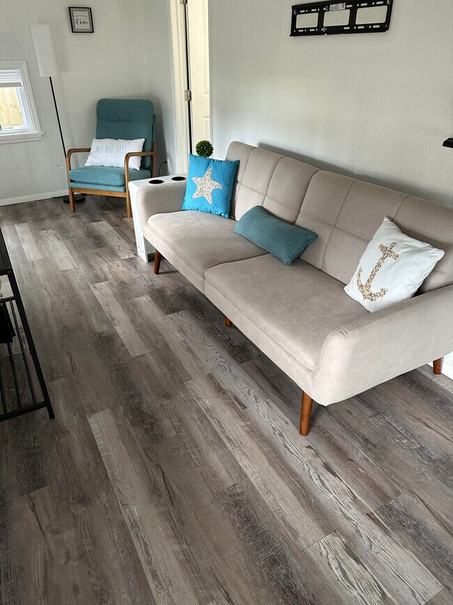 Foto del edificio - 6002 72nd Ave N