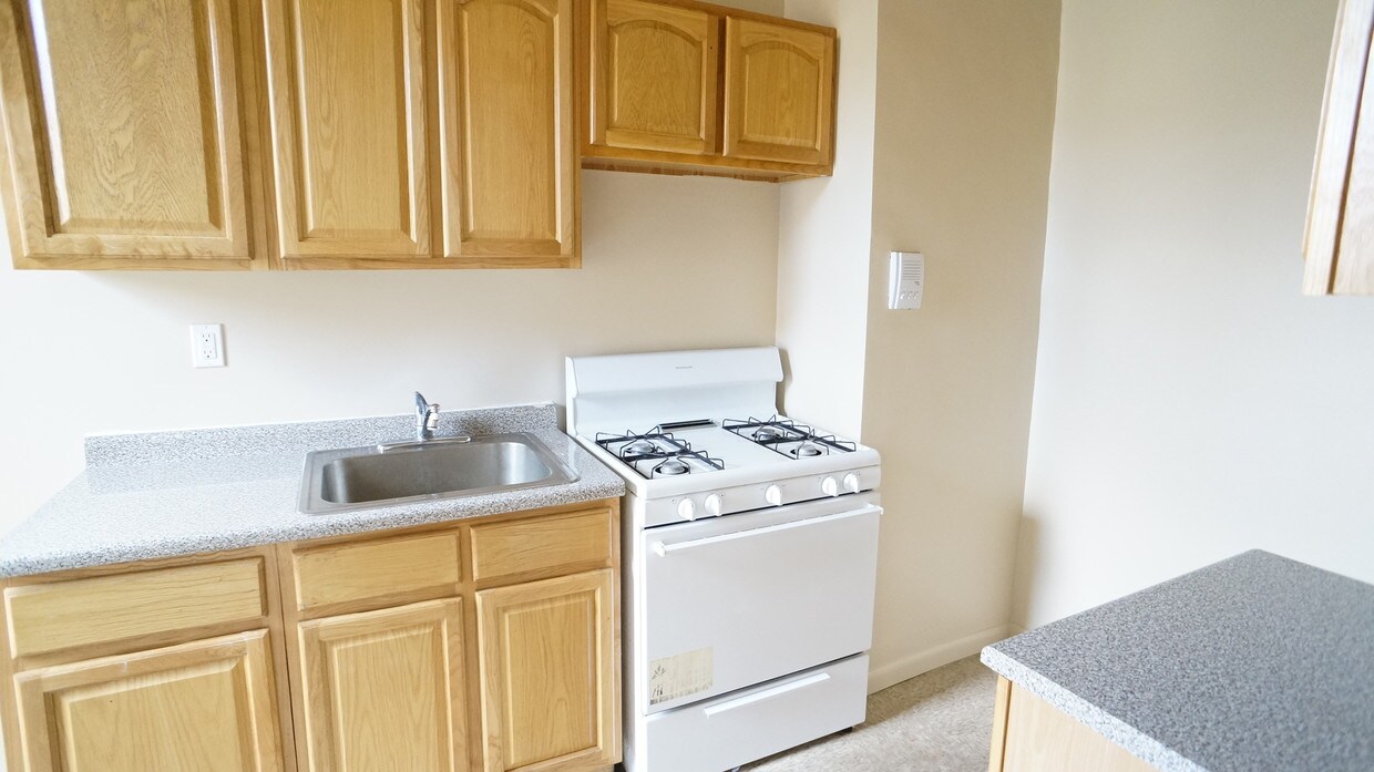 Building Photo - 2676 Grand Concourse