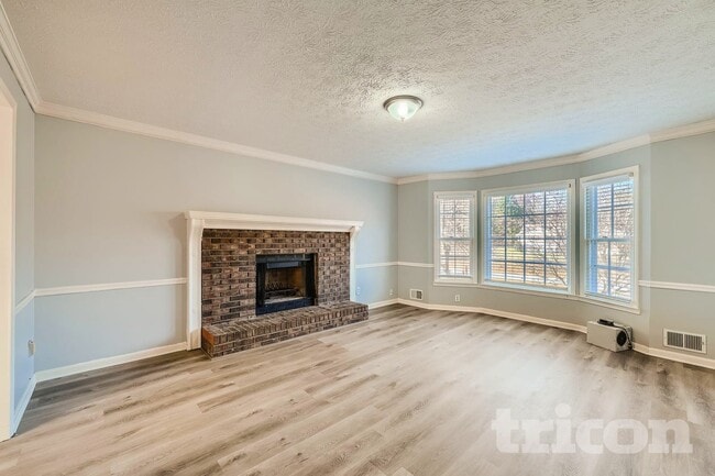 Building Photo - 135 Clearbrook Way