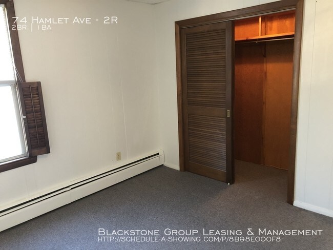 Foto del edificio - 74 Hamlet Ave